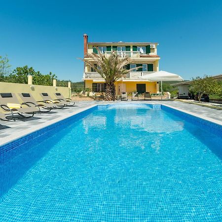 Crowonder Sun&Fun Holiday House With Large Swimming Pool, Playroom And Garden Bibinje Ngoại thất bức ảnh