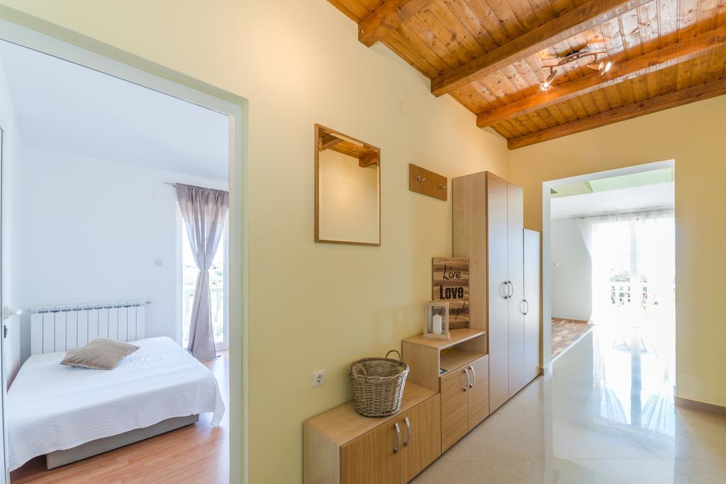 Crowonder Sun&Fun Holiday House With Large Swimming Pool, Playroom And Garden Bibinje Ngoại thất bức ảnh