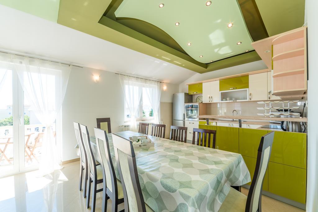 Crowonder Sun&Fun Holiday House With Large Swimming Pool, Playroom And Garden Bibinje Ngoại thất bức ảnh