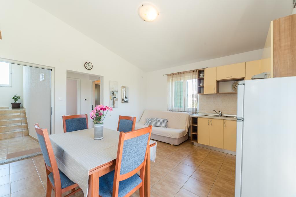 Crowonder Sun&Fun Holiday House With Large Swimming Pool, Playroom And Garden Bibinje Ngoại thất bức ảnh