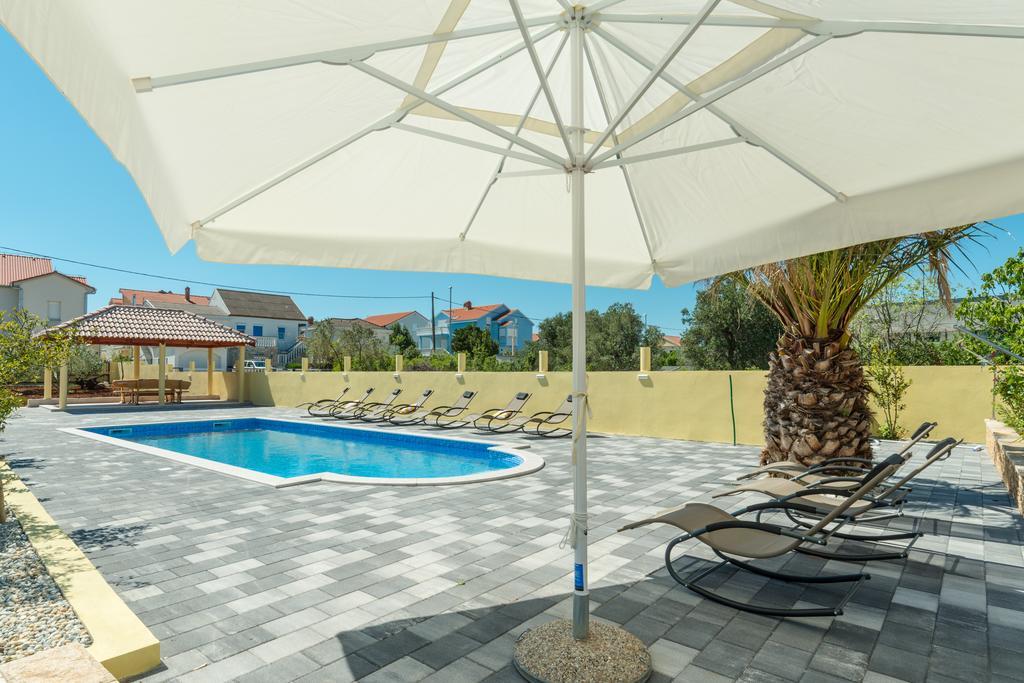 Crowonder Sun&Fun Holiday House With Large Swimming Pool, Playroom And Garden Bibinje Ngoại thất bức ảnh